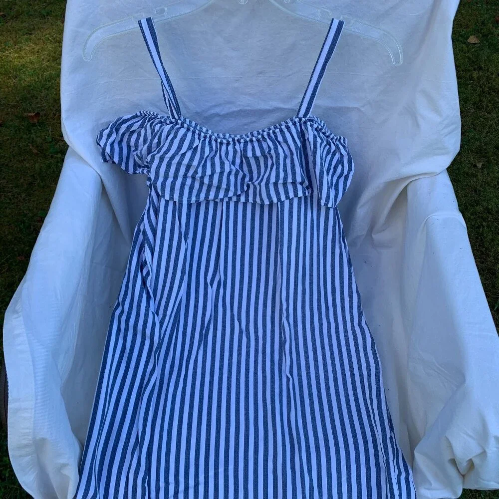 Off-the-Shoulder Summer Top - Picture 2 of 3